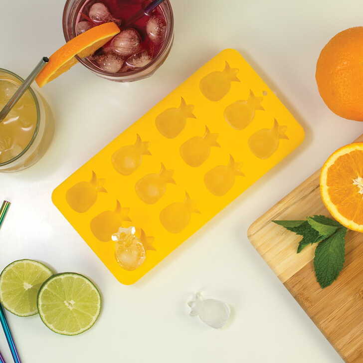 https://www.toolskitchens.com/wp-content/uploads/2022/05/silicone-ice-tray-mold-pineapple-1__47153.1587500279.jpg